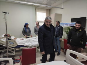 Niğde Mv. Adayı Cevahir Uzkurt Kaza Geçiren 112 Ekibini Ziyaret Etti (resim 9) – saglikhaberi.net