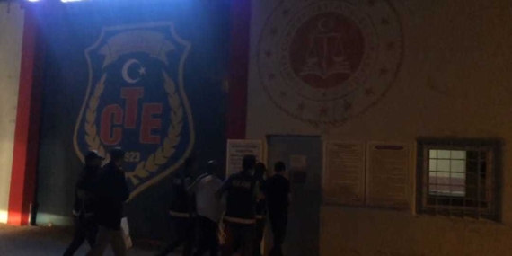 2 kişiye zorla 6 milyon TL’lik senet imzalatan 3 şüpheli tutuklandı
