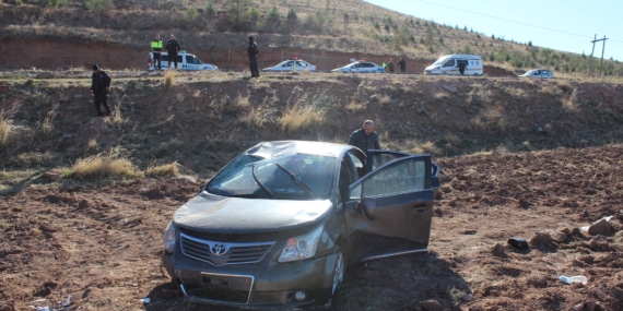 Aksaray’da otomobil, şarampole girdi; 5 yaralı