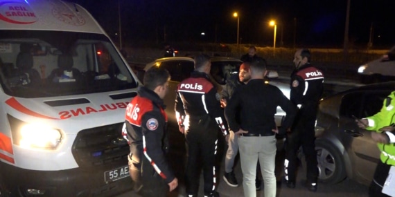 Arkadaşını evinde öldürdü, kaçarken seyir halindeki otomobilde intihar etti