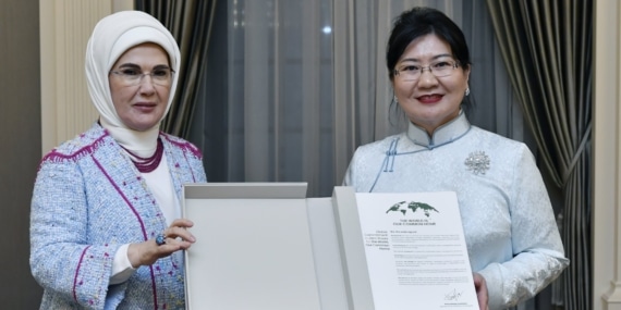 Emine Erdoğan, Moğolistan Cumhurbaşkanının eşi Luvsandorj ile bir araya geldi (2)