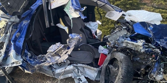 Otomobiliyle ters yöne girip, ciple çarpışması kamerada: 1 ölü, 4 yaralı