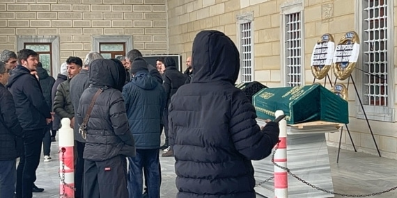 İstanbul- Büyükçekmece’de daire kapısında silahla vurulan Koray son yolculuğuna uğurlandı