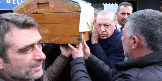 Cumhurbaşkanı Erdoğan, Kocaeli’de, Burhan Abiş’in cenazesine katıldı