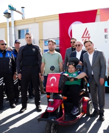 'Emniyetle Engelsiz Yarınlar' projesiyle 130 akülü araç daha sahibine ulaştırıldı