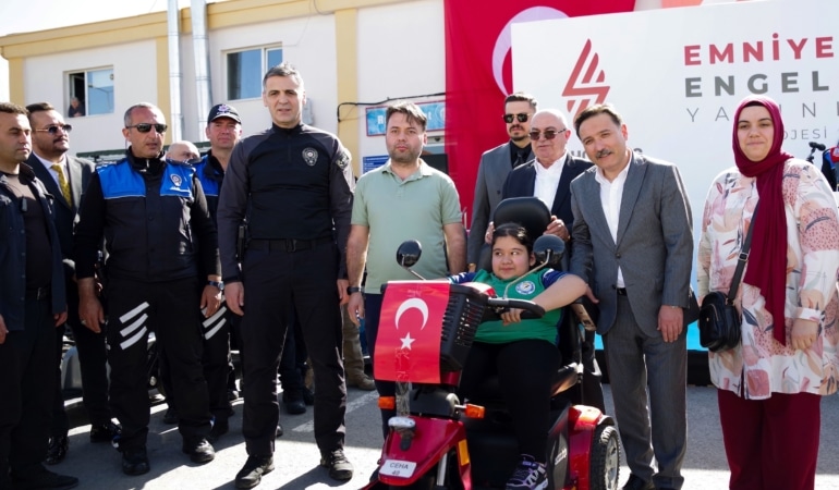 'Emniyetle Engelsiz Yarınlar' projesiyle 130 akülü araç daha sahibine ulaştırıldı
