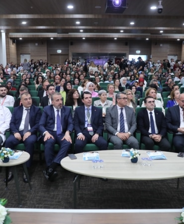 Ankara'da 'Ulusal Bütünleşik Hemşirelik ve Ebelik Kongresi'