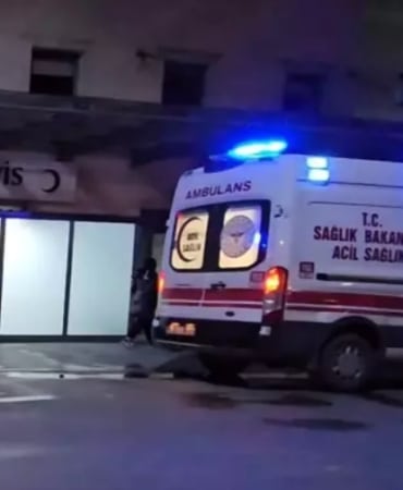 Düğünde tavuklu pilav yiyen 22 kişi zehirlendi