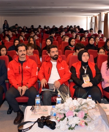 'İlaçlar buzdolabı kapağında istifleniyor, bu çok yanlış bir hareket'