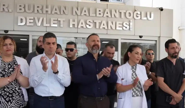 kktc Dr. Burhan Nalbantoğlu Devlet Hastanesi sendika protesto