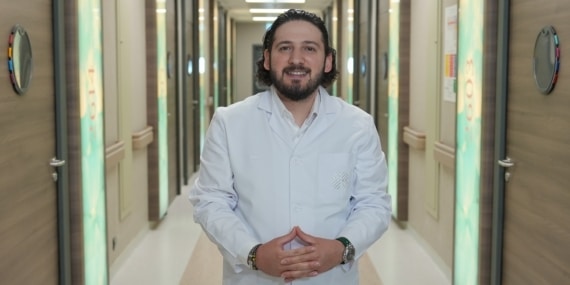 ‘Skolyoz tedavi edilmezse kalıcı sağlık problemlerine yol açabilir’