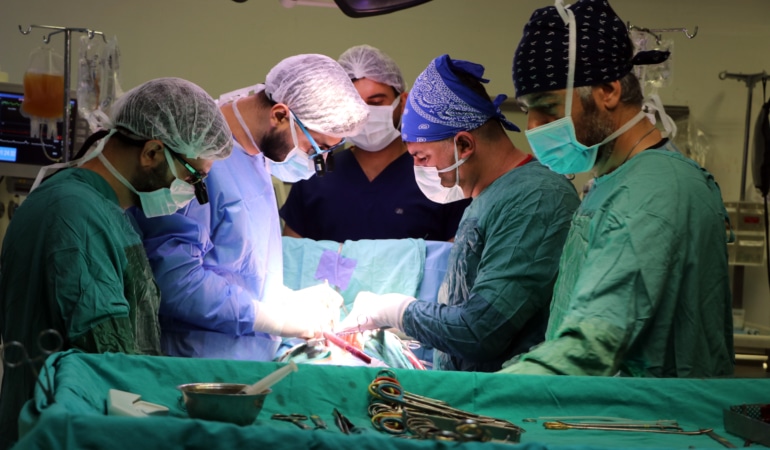 Van'da 4,5 yılda 1007 açık kalp ameliyatı gerçekleştirdi