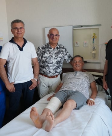 35 yıllık şikayeti 35 dakikada robotik ameliyatla sona erdi