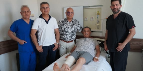 35 yıllık şikayeti 35 dakikada robotik ameliyatla sona erdi