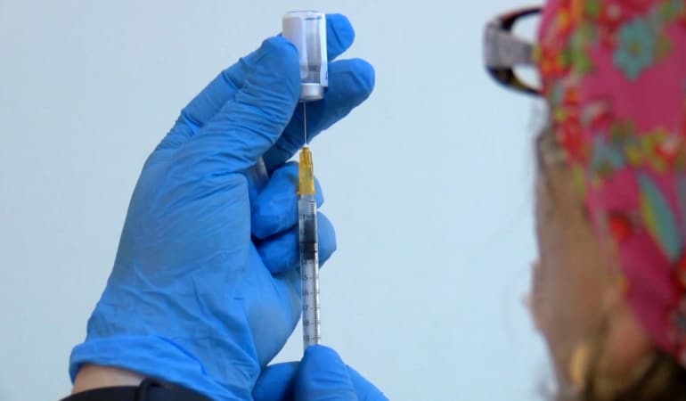 'HPV aşısı erkek-kadın fark etmeksizin herkesi koruyor'
