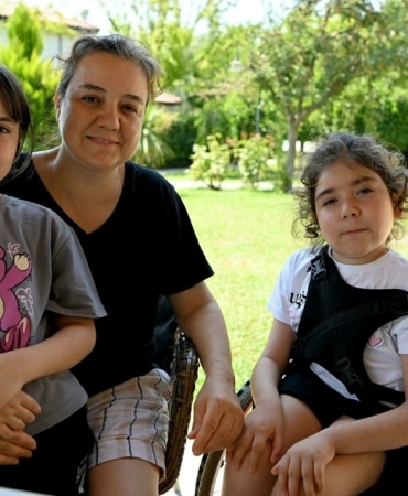 Kampanyası 361 günde tamamlanan SMA'lı Çağla, artık ayakta durabiliyor