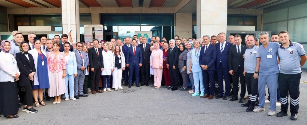 Bakan Memişoğlu’ndan SEAH’ta Sağlık Çalışanlarına Moral Ziyareti (resim 7) – saglikhaberi.net