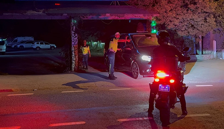 İstanbul’da Kanlı Saldırı: Cumhuriyet Savcısı Ercan Kayhan Restoranda Bıçaklanarak Hayatını Kaybetti (resim 3) – saglikhaberi.net