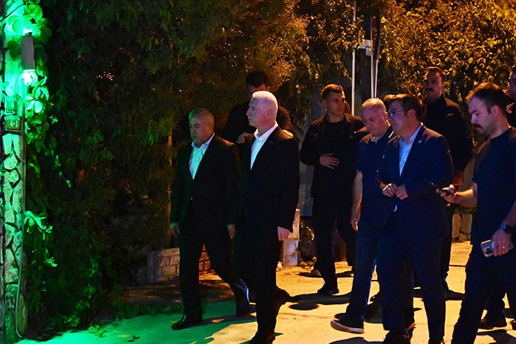 İstanbul’da Kanlı Saldırı: Cumhuriyet Savcısı Ercan Kayhan Restoranda Bıçaklanarak Hayatını Kaybetti (resim 5) – saglikhaberi.net