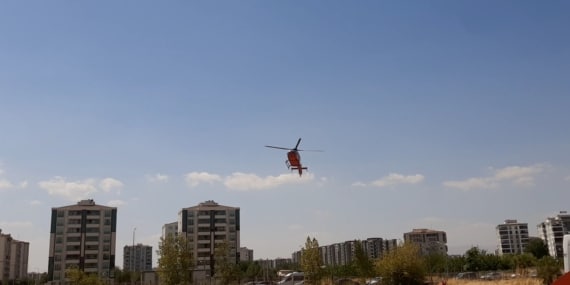 Ambulans helikopter, kalp krizi geçiren hasta için havalandı