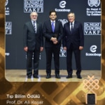 Dr. Nejat F. Eczacıbaşı Tıp Ödülleri 66. Yılında Bilimin Işığını Taşıyan İsimleri Onurlandırdı (resim 8) – saglikhaberi.net 2025 Dr. Nejat F. Eczacıbaşı Tıp Ödülleri sahiplerini buldu. - 3