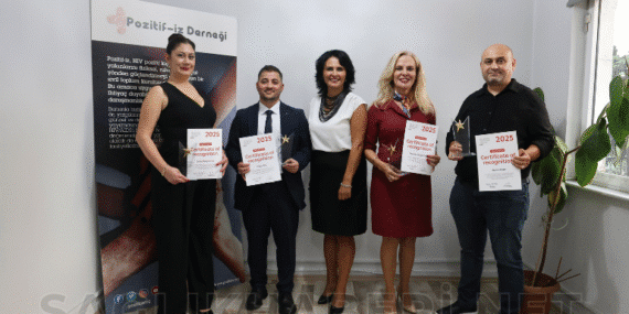 HIV Dostu Sağlık Çalışanlarına Onur Ödülü: “Ben ve Sağlık Çalışanım” Kampanyasında İzmir’den Çifte Başarı (resim 2) – saglikhaberi.net HIV Dostu Sağlık Çalışanlarına Onur Ödülü: “Ben ve Sağlık Çalışanım” Kampanyasında İzmir’den Çifte Başarı