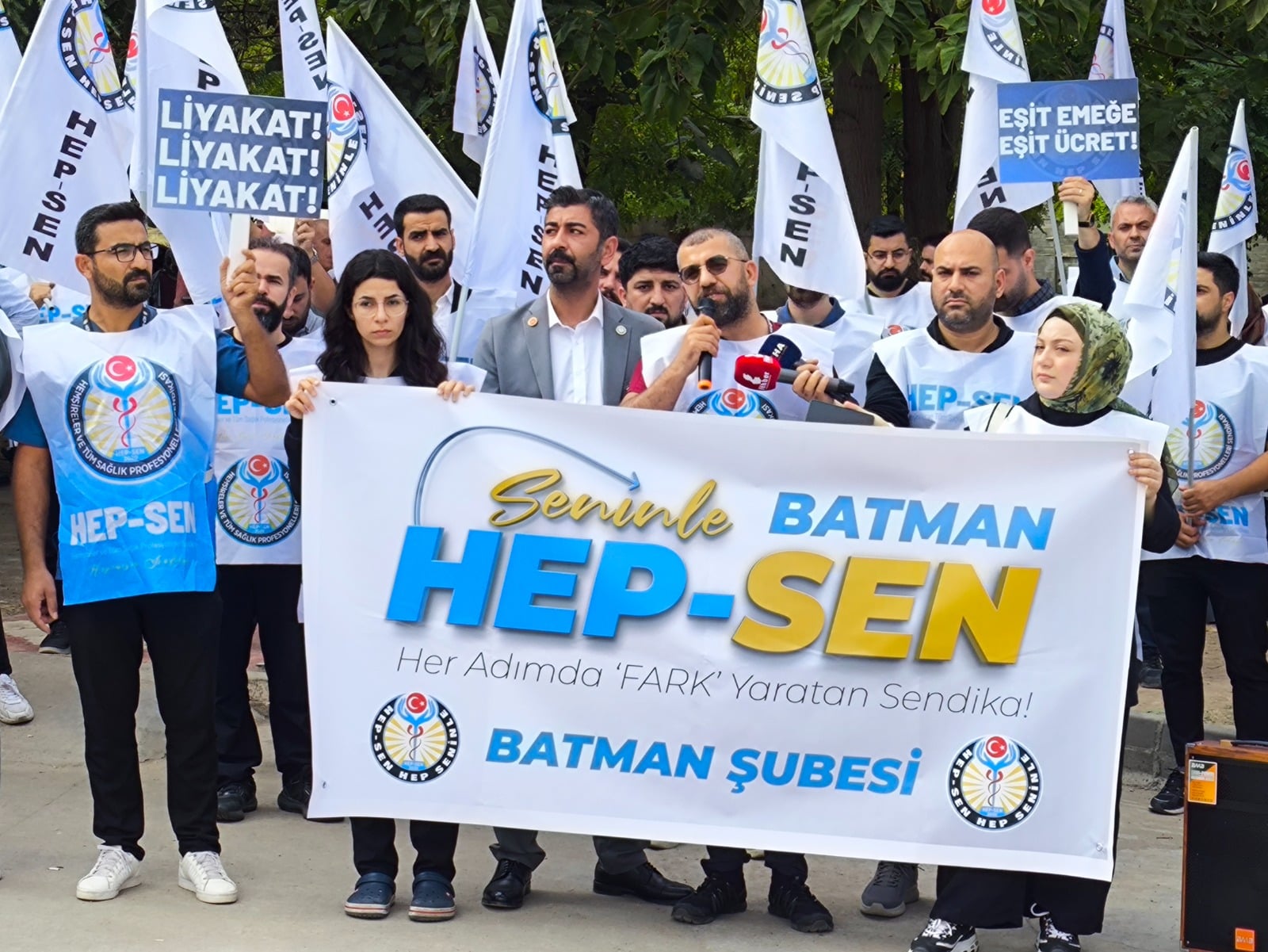 Batman Eğitim ve Araştırma Hastanesi’nde HEP-SEN’den Adalet Çağrısı! (resim 5) – saglikhaberi.net